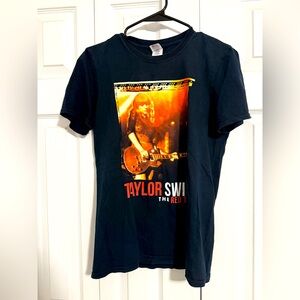 Black Size Small Taylor Swift 2013 Red Tour 2013 Concert Merch Unisex T-Shirt